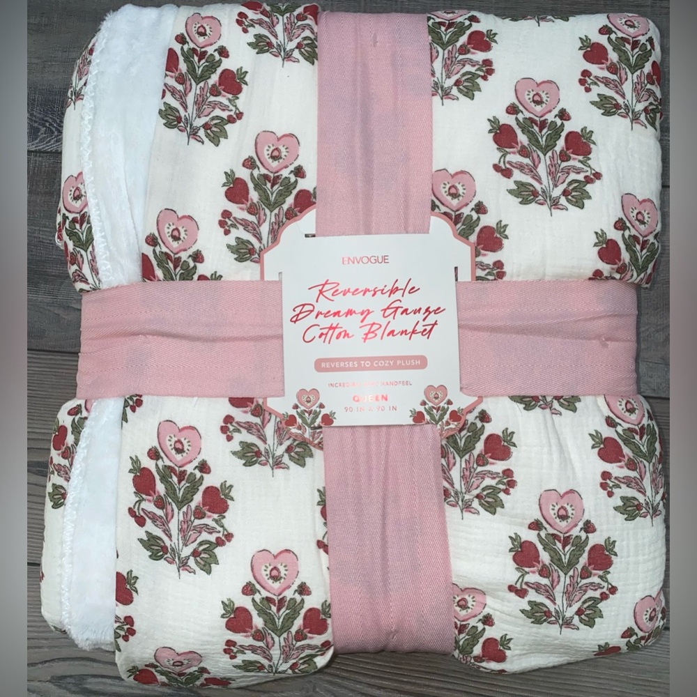 NWT Envogue Reversible Dreamy Gauze Cotton Blanket Soft White Floral Queen Size